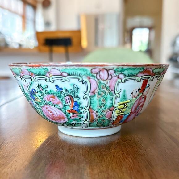 Antique Chinese Rose Medallion Bowl with Pinks and Greens Ancestors Floral - Picture 13 of 13